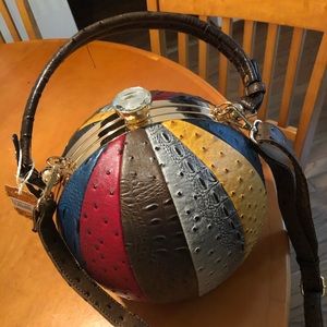 Alyssa Nicole round purse NWT